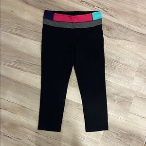 lululemon athletica Black Leggings with Colorful Waistband - capri